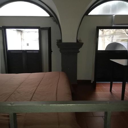 Napule Apartment Napels Buitenkant foto